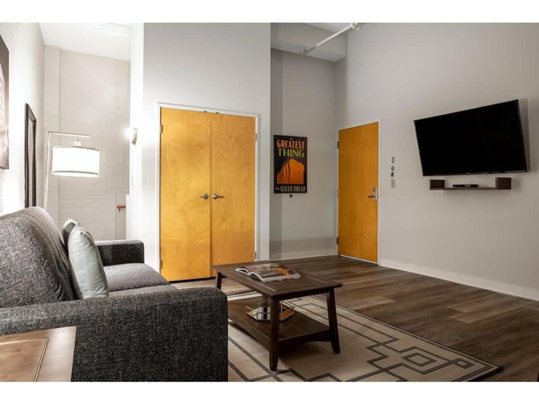 Bold 2Br 2Ba In The Block Apartment By Cozysuites! Ινδιανάπολη Εξωτερικό φωτογραφία