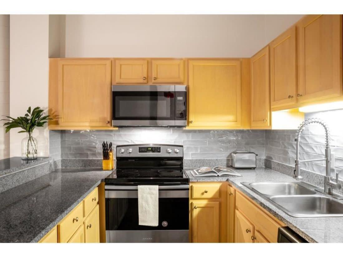 Bold 2Br 2Ba In The Block Apartment By Cozysuites! Ινδιανάπολη Εξωτερικό φωτογραφία