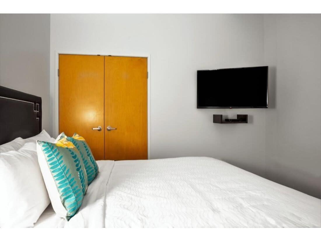 Bold 2Br 2Ba In The Block Apartment By Cozysuites! Ινδιανάπολη Εξωτερικό φωτογραφία